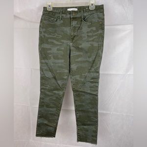 Social Standards by Sanctuary Green Camouflage High Rise Skinny Jeans, Size 6/28